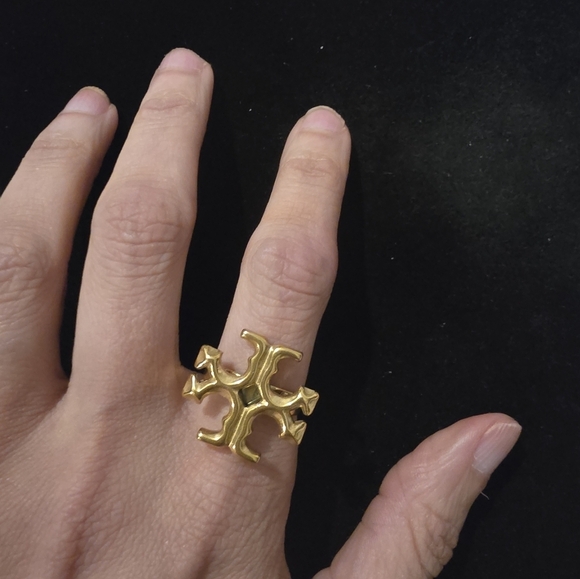 Fashion Gold Logo Ring - Picture 4 of 7